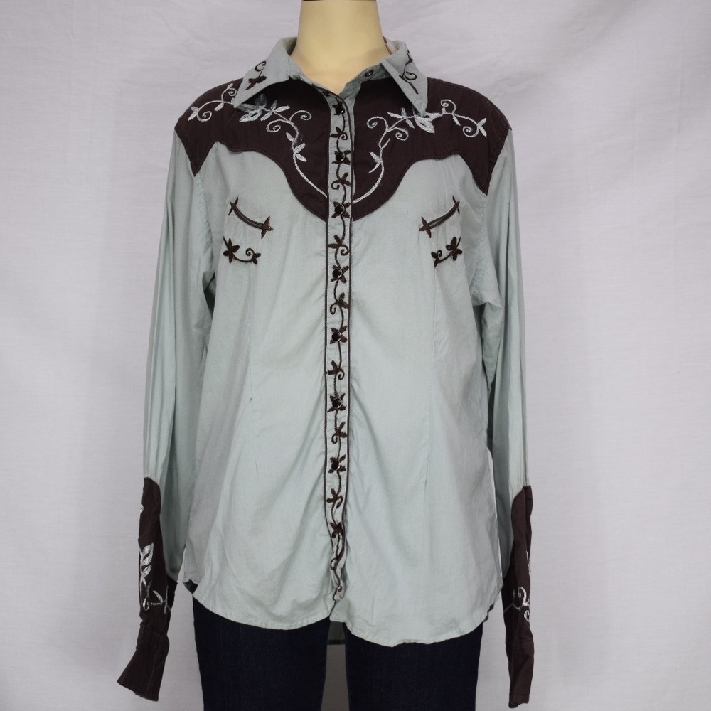 Martini Ranch | Western Style Snap Button Top XL